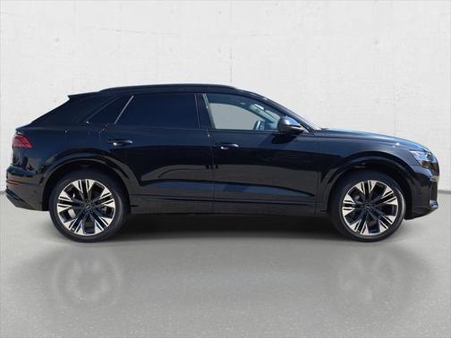 2025 Audi Q8 55 Prestige
