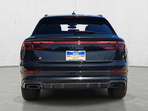 2025 Audi Q8 55 Prestige