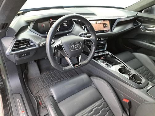 2022 Audi RS e-tron GT quattro