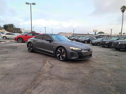 2022 Audi RS e-tron GT quattro