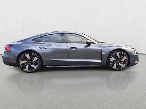 2022 Audi RS e-tron GT quattro