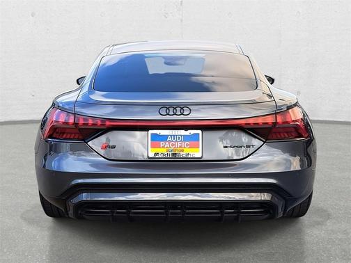 2022 Audi RS e-tron GT quattro