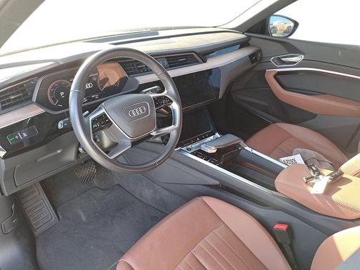 2024 Audi Q8 e-tron Premium Plus