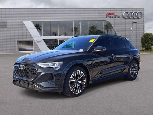 2024 Audi Q8 e-tron Premium Plus
