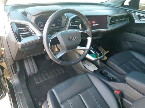2023 Audi Q4 e-tron Premium Plus 50 quattro