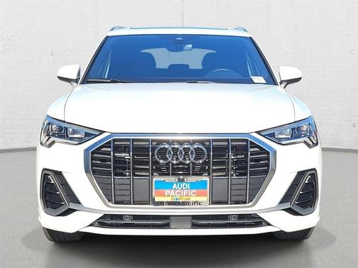 2023 Audi Q3 Premium 45 TFSI S line quattro Tiptronic