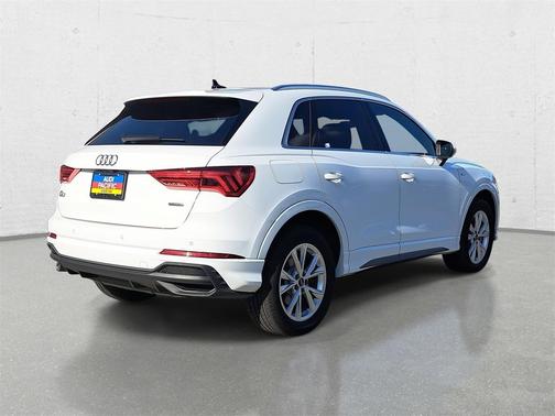 2023 Audi Q3 Premium 45 TFSI S line quattro Tiptronic