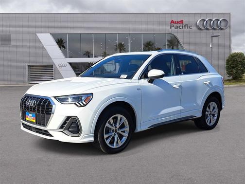 2023 Audi Q3 Premium 45 TFSI S line quattro Tiptronic