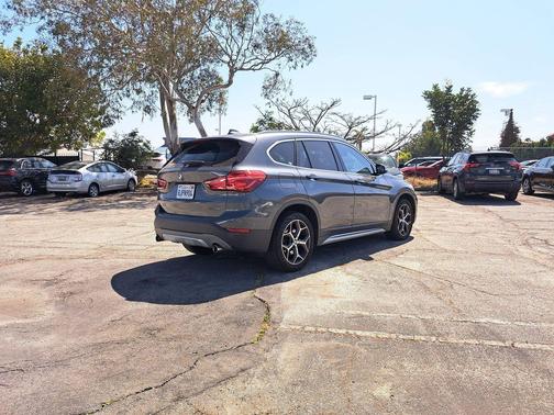 Mineral Gray Metallic 2018 BMW X1 sDrive28i
