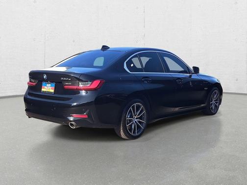 2022 BMW 330e Base