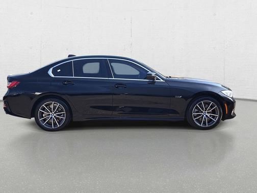 2022 BMW 330e Base
