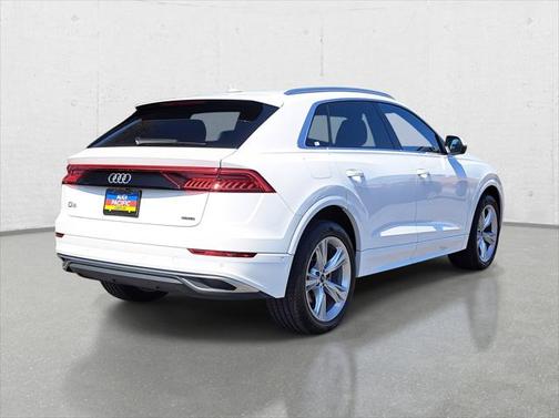 2023 Audi Q8 55 Premium