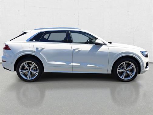 2023 Audi Q8 55 Premium