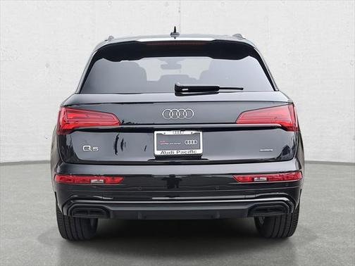 2025 Audi Q5 45 S line Premium