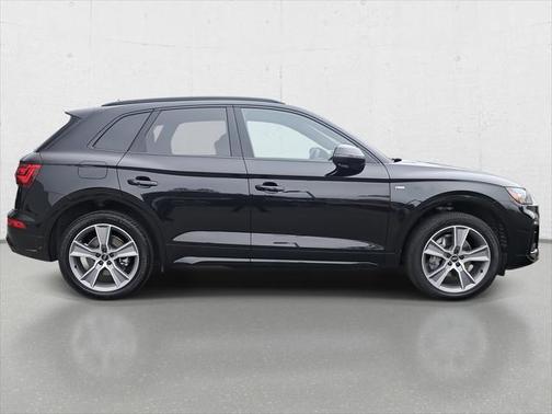 2025 Audi Q5 45 S line Premium