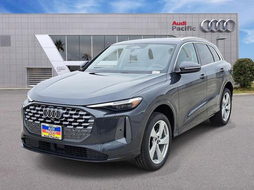 Tambora Gray Metallic 2026 Audi Q5 Premium Plus TFSI quattro S tronic