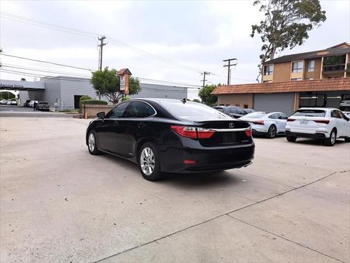 2013 Lexus ES 300h Base
