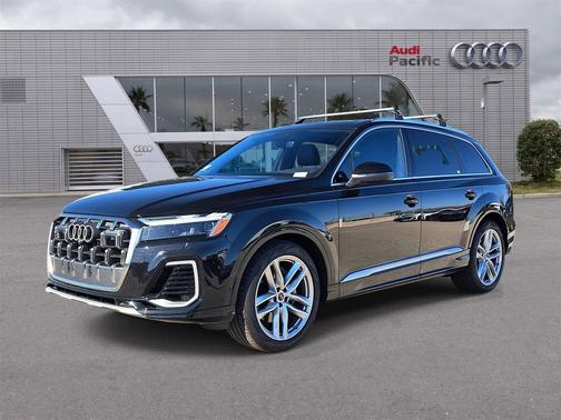 2025 Audi Q7 55 Premium Plus