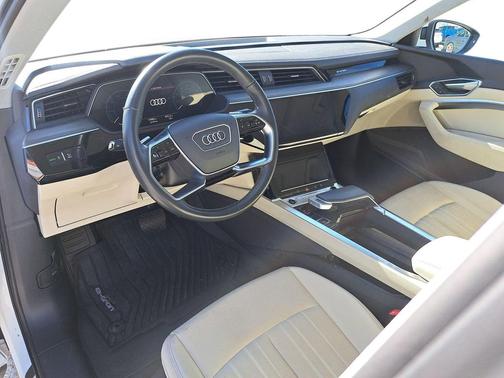 2024 Audi Q8 e-tron Premium Plus