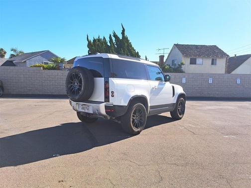 2024 Land Rover Defender 90 P300 S