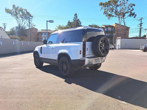 2024 Land Rover Defender 90 P300 S