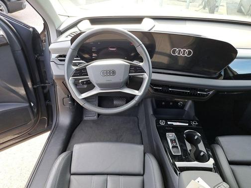 2025 Audi Q6 e-tron Premium Plus quattro