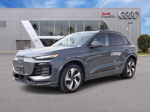 2025 Audi Q6 e-tron Premium Plus quattro