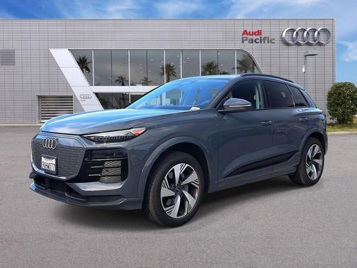 2025 Audi Q6 e-tron Premium Plus quattro