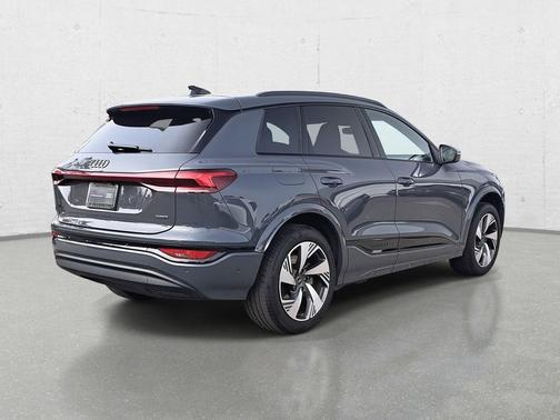 2025 Audi Q6 e-tron Premium Plus quattro
