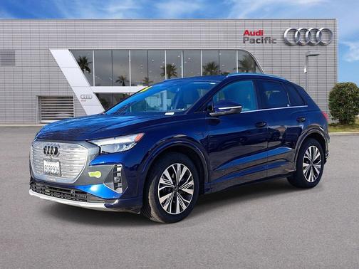 Navarra Blue Metallic 2023 Audi Q4 e-tron Premium Plus 40 RWD