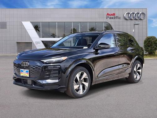 2025 Audi Q6 e-tron Premium Plus quattro
