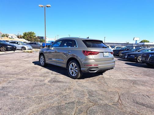 2023 Audi Q3 Premium 45 TFSI S line quattro Tiptronic