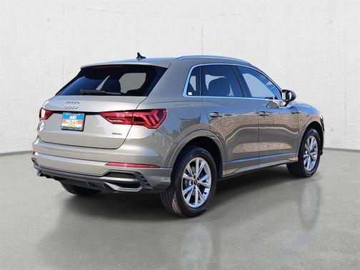 2023 Audi Q3 Premium 45 TFSI S line quattro Tiptronic