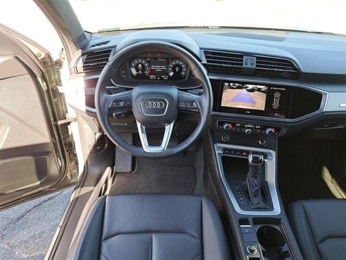 2023 Audi Q3 Premium 45 TFSI S line quattro Tiptronic