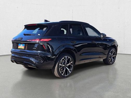 2026 Audi Q3 S line