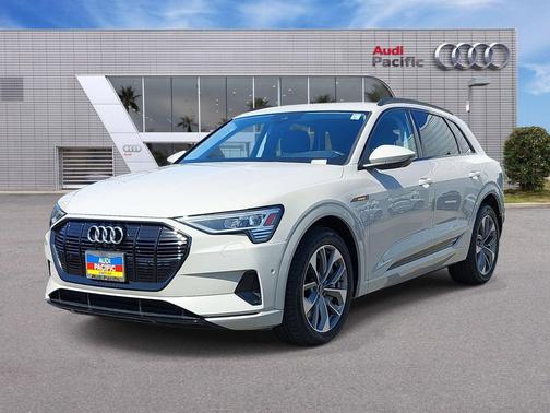 Siam Beige Metallic 2021 Audi e-tron Premium Plus