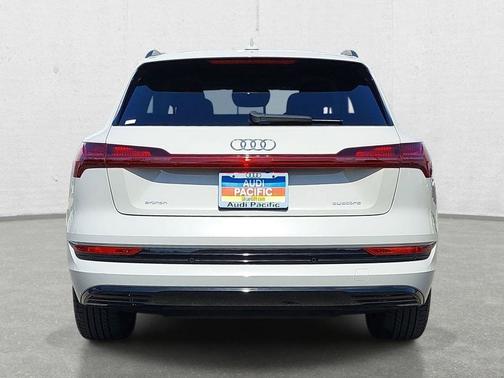 Siam Beige Metallic 2021 Audi e-tron Premium Plus
