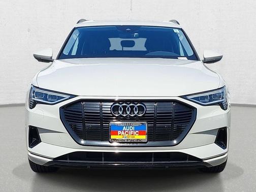 Siam Beige Metallic 2021 Audi e-tron Premium Plus