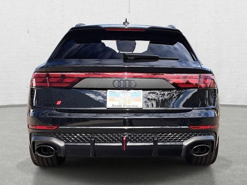 Mythos Black Metallic 2026 Audi RS Q8 4.0T