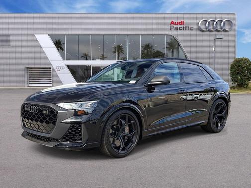 Mythos Black Metallic 2026 Audi RS Q8 4.0T