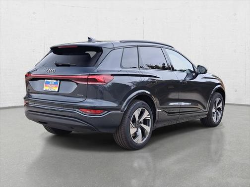 2025 Audi Q6 e-tron Premium Plus quattro