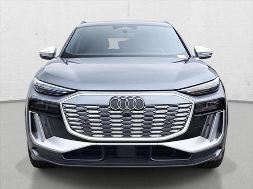 2025 Audi SQ6 e-tron Prestige quattro