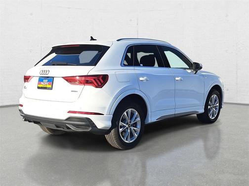 2023 Audi Q3 Premium 45 TFSI S line quattro Tiptronic