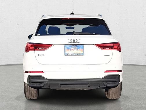 2023 Audi Q3 Premium 45 TFSI S line quattro Tiptronic
