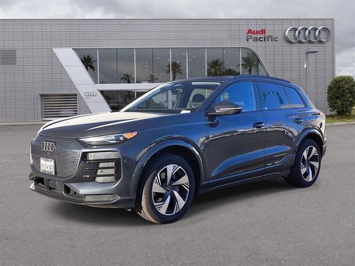 2025 Audi Q6 e-tron Premium quattro