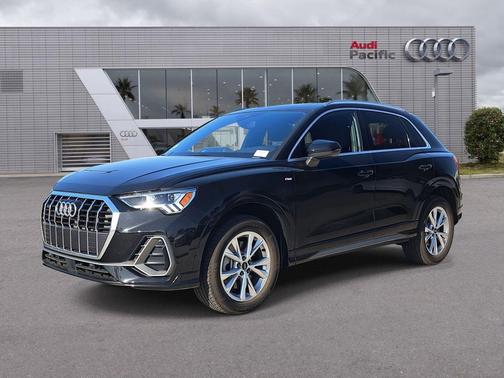 2025 Audi Q3 Premium 45 TFSI S line quattro Tiptronic