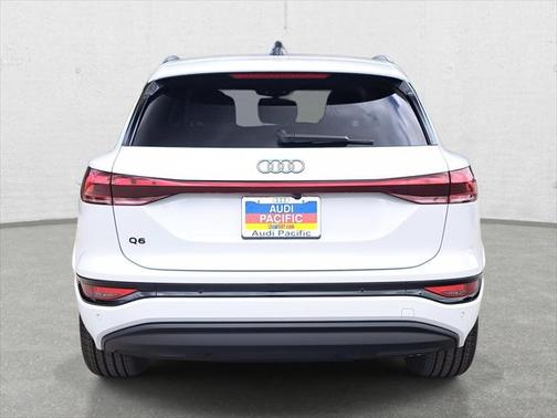 2025 Audi Q6 e-tron Premium
