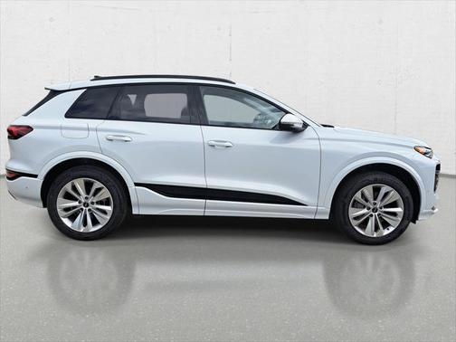 2025 Audi Q6 e-tron Premium
