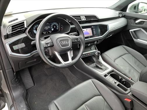 2022 Audi Q3 45 S line Premium