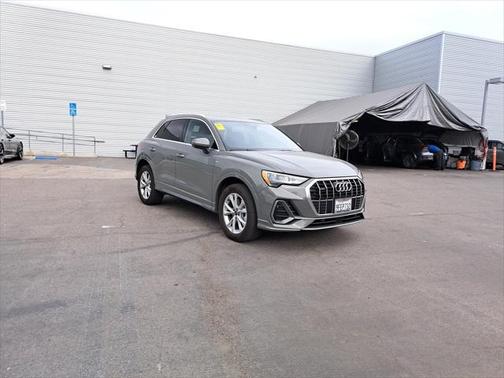 2022 Audi Q3 45 S line Premium